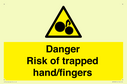 danger-risk-of-trapped-handfingers~